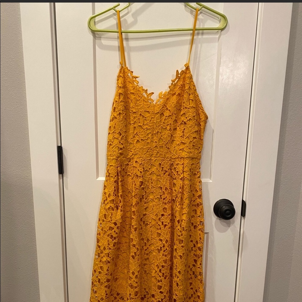 ASTR The Label Lace Midi Dress